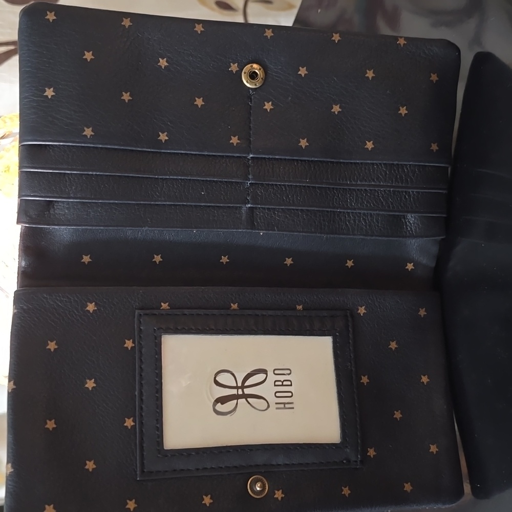 HOBO Pebbled leather Lumen Continental wallet - Picture 4 of 4